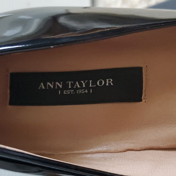 Ann Taylor Perfect Platform Pumps - Picture 4 of 6